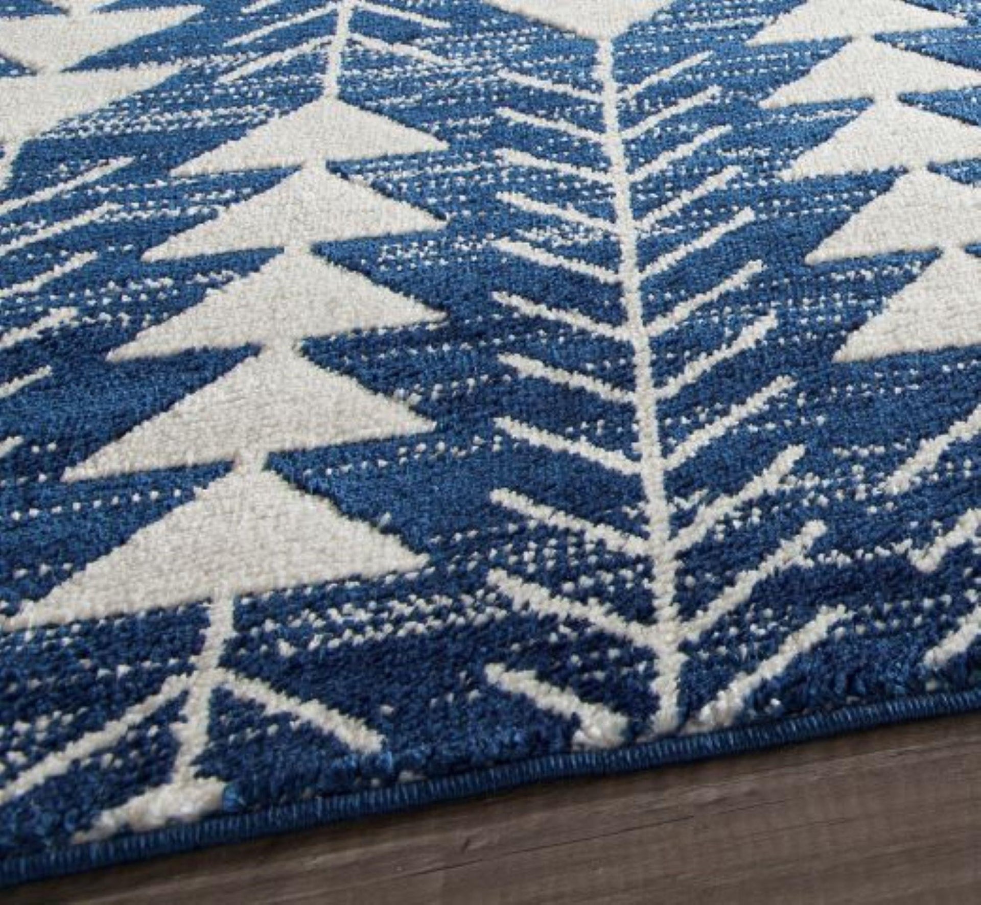 Little Seeds Serenity Archer Rug Navy 5 x 7 - Navy