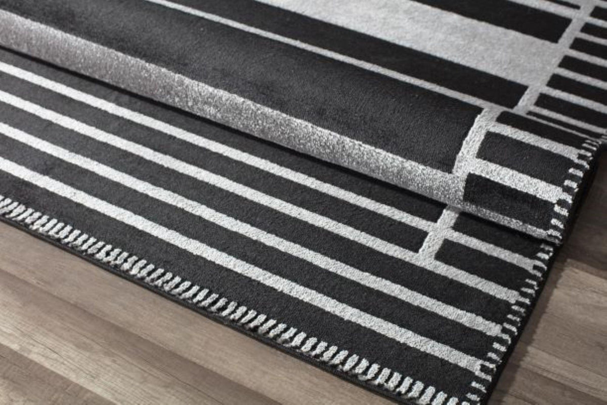 Little Seeds Serenity Latitude Rug Black 5 x 7 - Black