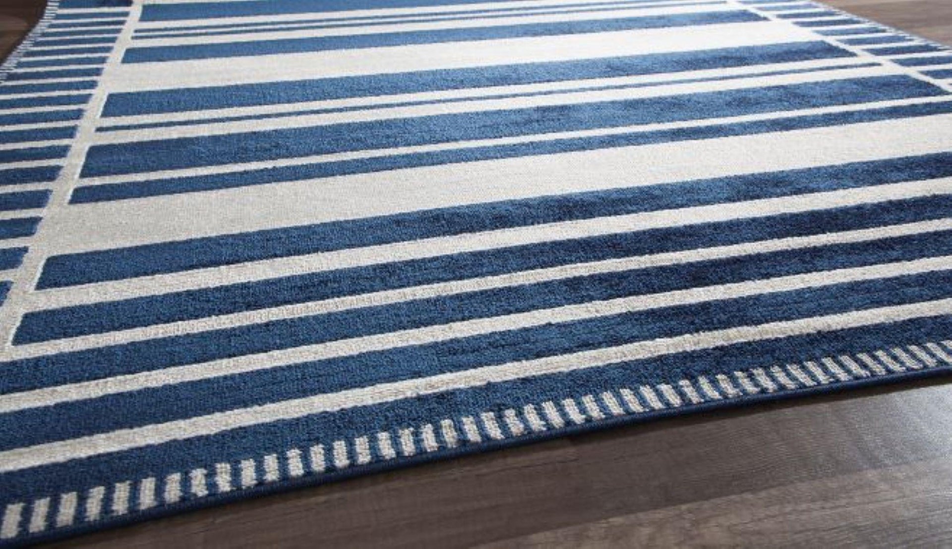 Little Seeds Serenity Latitude Rug Navy 5 x 7 - Navy