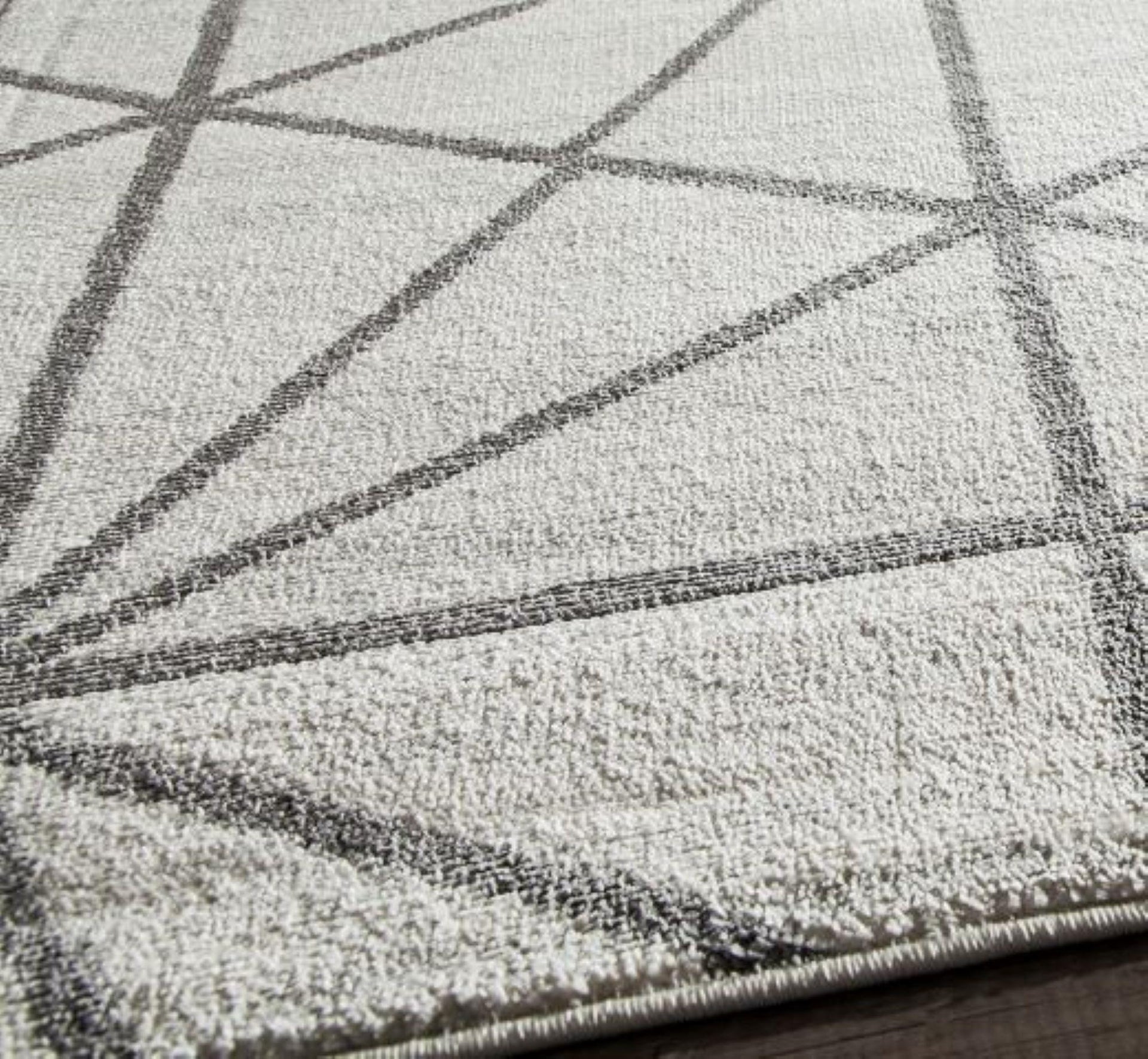 Little Seeds Serenity Passages Rug White 5 x 7 - White