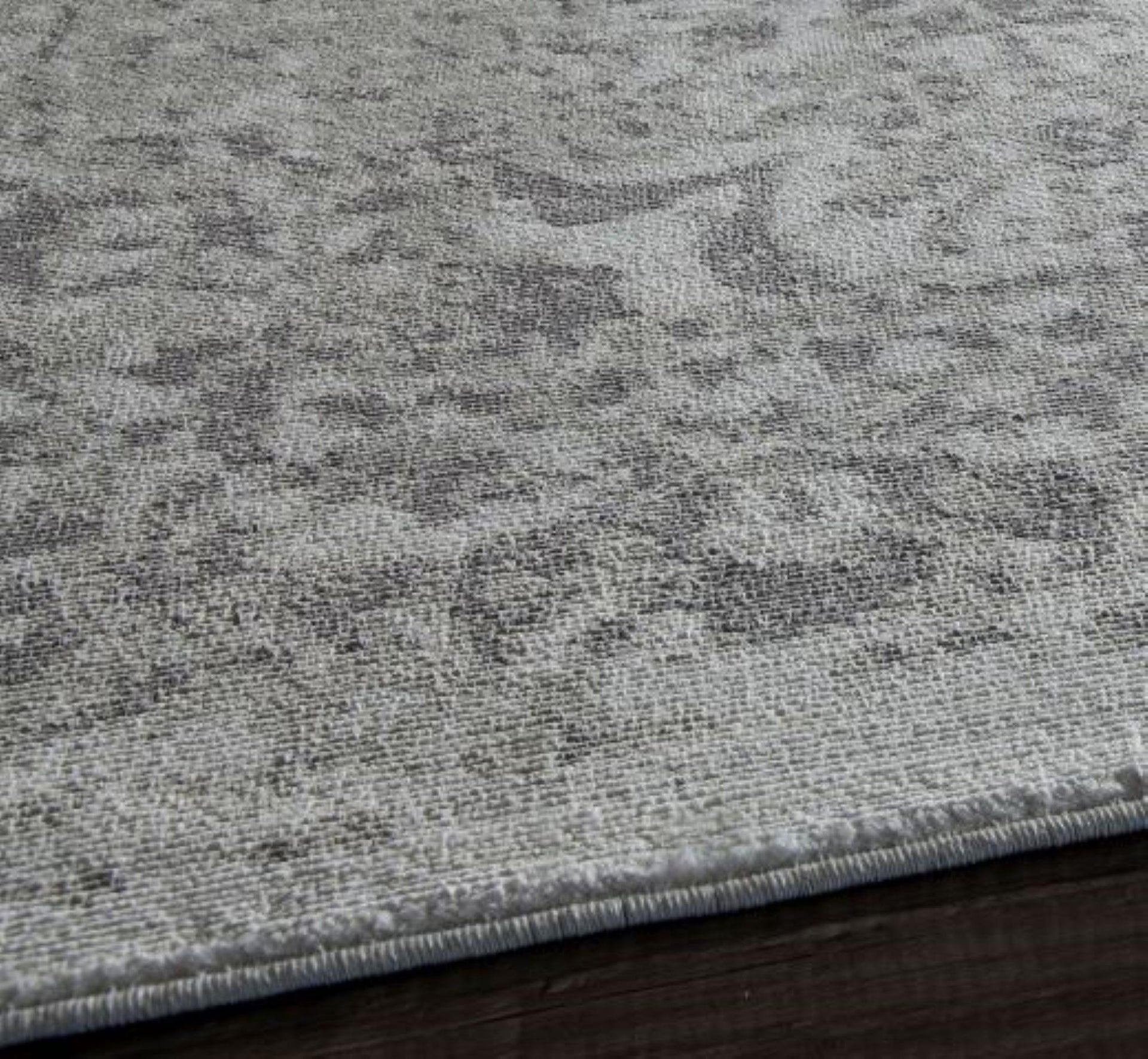 Little Seeds Serenity Emblem Rug Gray 5 x 7 - Gray