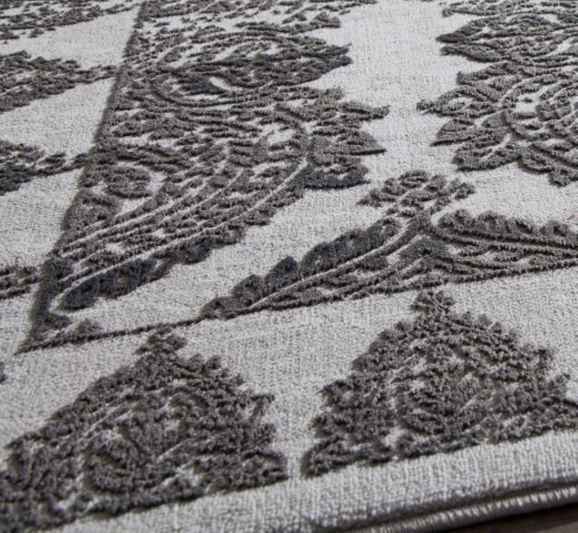 Little Seeds Magnolia Paisley Rug Charcoal 8 x 10 - Charcoal