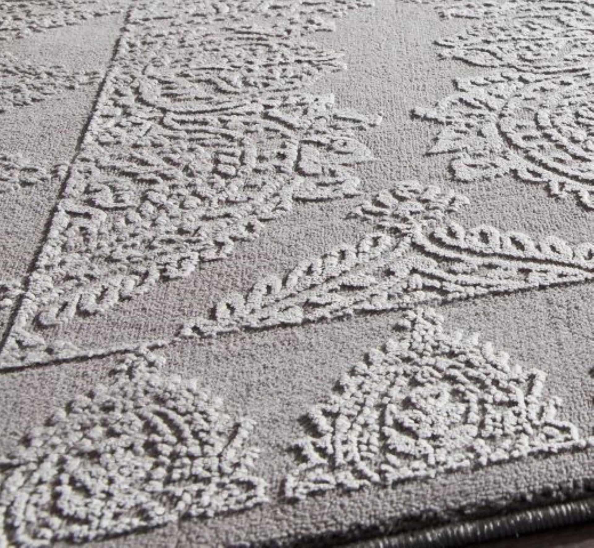Little Seeds Magnolia Paisley Rug Gray 8 x 10 - Gray