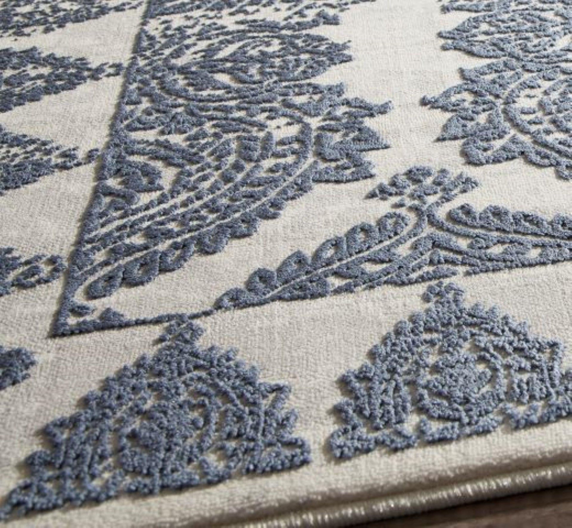 Little Seeds Magnolia Paisley Rug Navy 5 x 7 - Navy