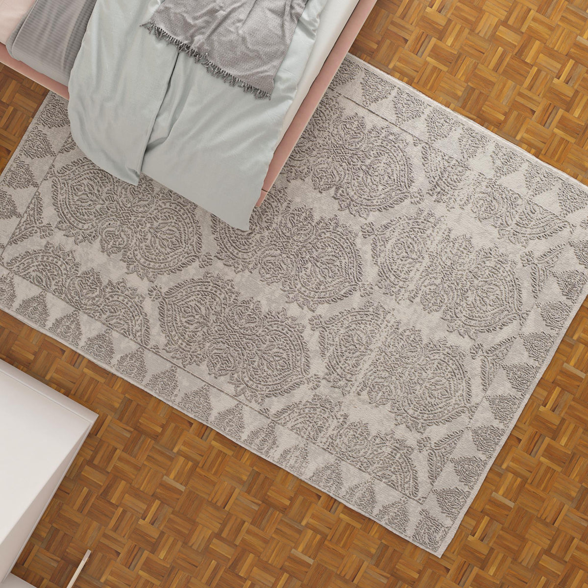 Little Seeds Magnolia Paisley Rug White 5 x 7 - White
